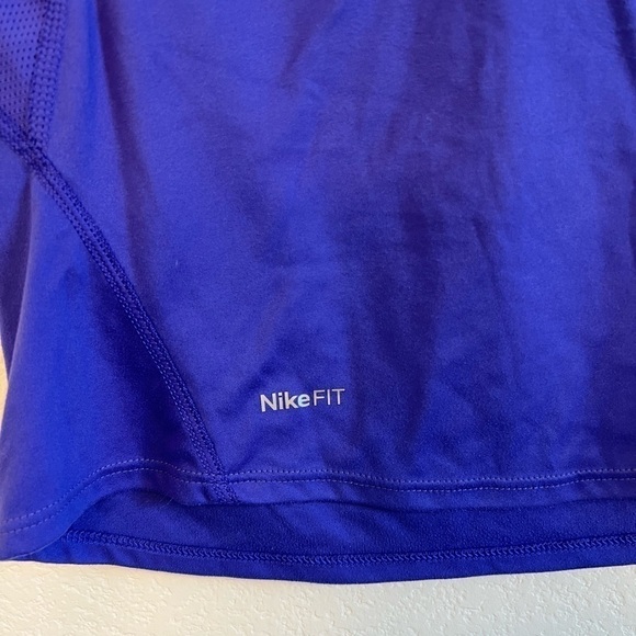 Nike Women’s Purple Dri Fit Tee Size Small - Picture 4 of 10